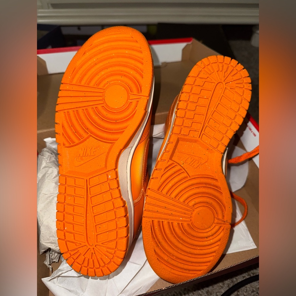 Women’s dunks - Picture 5 of 5